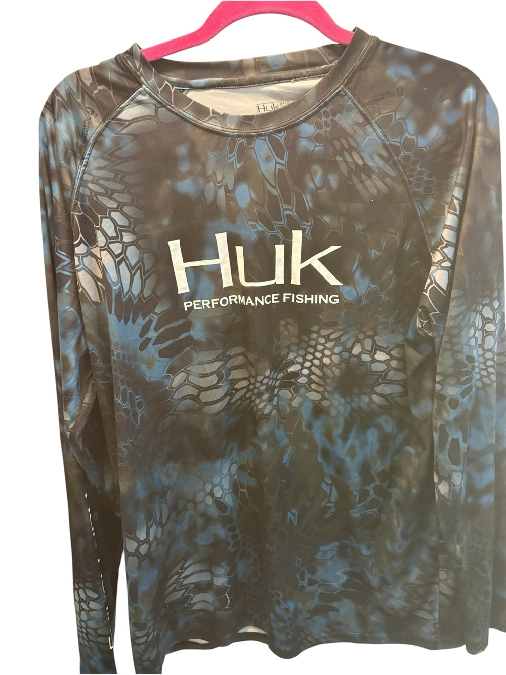 Huk Pursuit Crew long sleeve sun protection fishing shirt